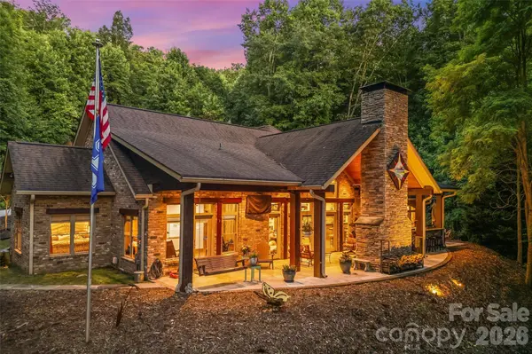 1313 High Trail DR, Nebo, NC 28761
