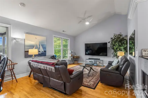 705 Waters Edge DR, Nebo, NC 28761