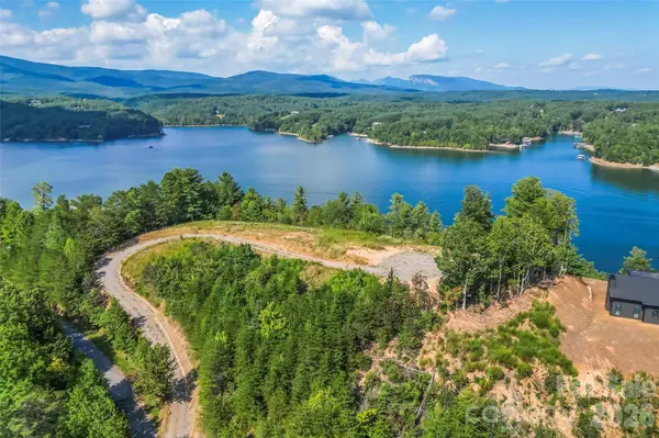 84 Peninsula DR #3, Marion, NC 28752