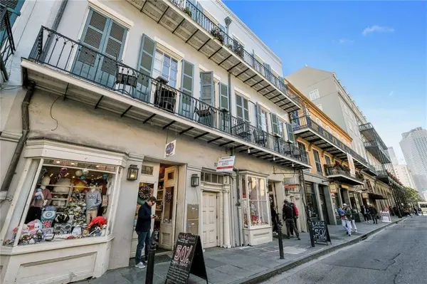 526 ROYAL ST #4