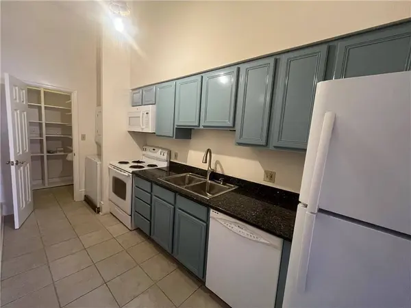 237 DAUPHINE ST #7, New Orleans, LA 70112