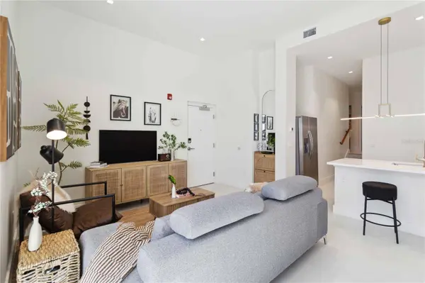 1558 4TH ST #208, Sarasota, FL 34236