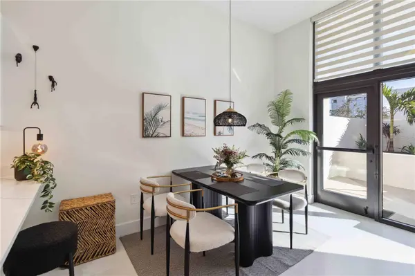 1558 4TH ST #208, Sarasota, FL 34236