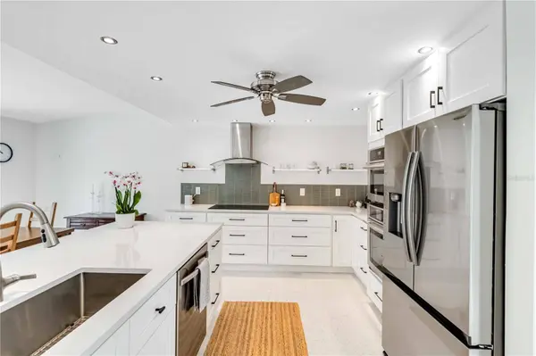 5107 SAINT ALBANS AVE, Sarasota, FL 34242