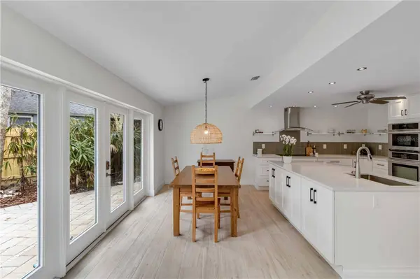 5107 SAINT ALBANS AVE, Sarasota, FL 34242