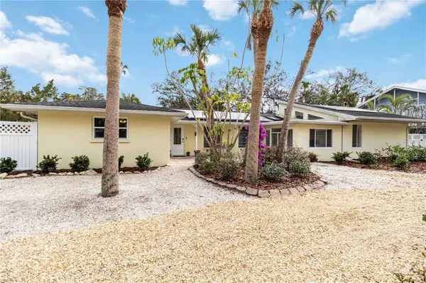 5107 SAINT ALBANS AVE, Sarasota, FL 34242