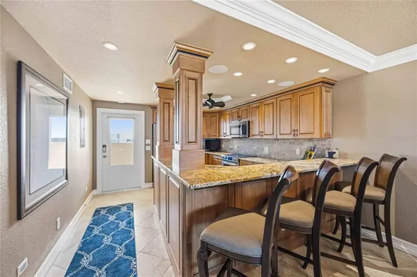 6140 MIDNIGHT PASS RD #606, Sarasota, FL 34242