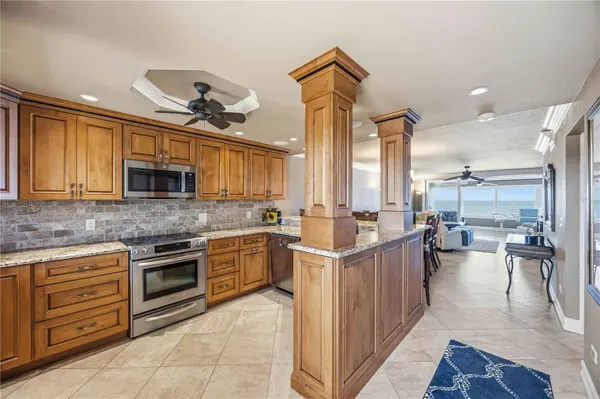 6140 MIDNIGHT PASS RD #606, Sarasota, FL 34242