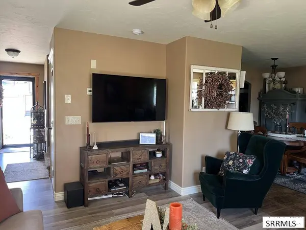 718 Valley Centre Drive, Driggs, ID 83422