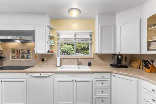 442 Las Casitas CT A, Santa Rosa, CA 95404