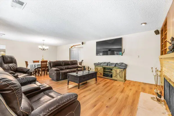 442 Las Casitas CT A, Santa Rosa, CA 95404