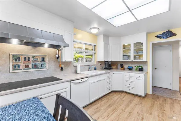 442 Las Casitas CT A, Santa Rosa, CA 95404