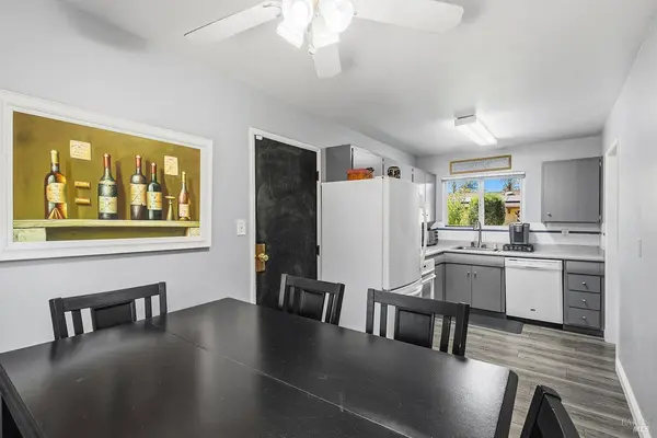 110 Allan AVE, Rohnert Park, CA 94928