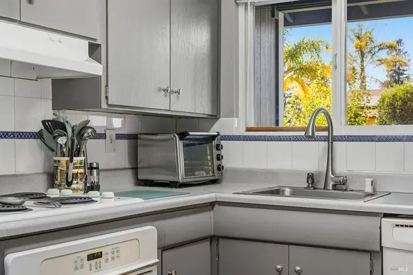 110 Allan AVE, Rohnert Park, CA 94928