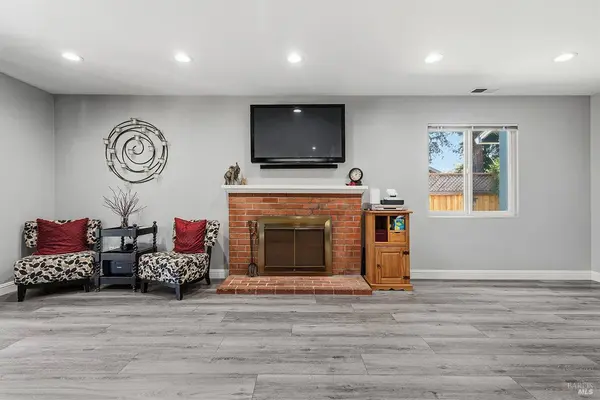 110 Allan AVE, Rohnert Park, CA 94928