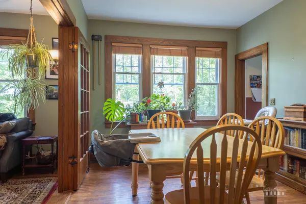 22 Winona AVE, Saranac Lake, NY 12983