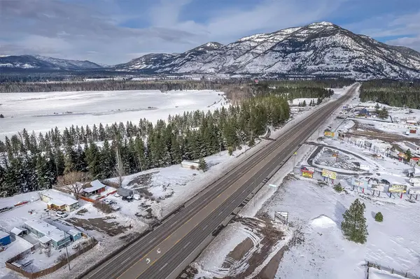 7386 Us Highway 2 E, Columbia Falls, MT 59912