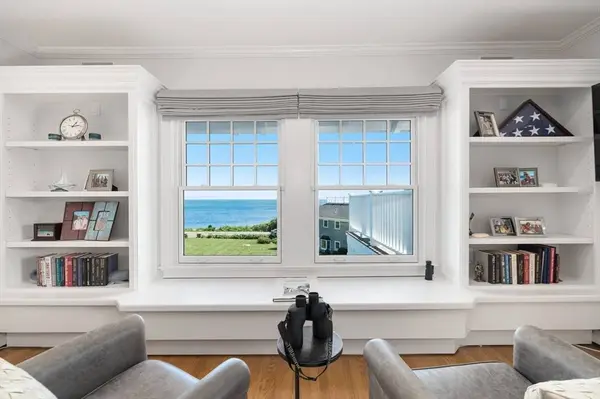 70 Grapevine Road #B, Gloucester, MA 01930