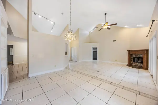 1301 Aventura WAY NE, Melbourne, FL 32940