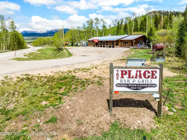 2000 WY-352, Cora, WY 82925