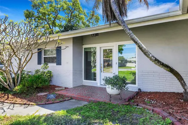 11436 RIDGEWOOD CIR, Seminole, FL 33772
