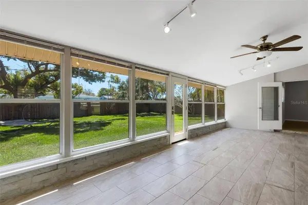 11436 RIDGEWOOD CIR, Seminole, FL 33772