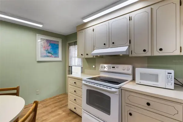 98 CEDAR ELM DR #32, Safety Harbor, FL 34695