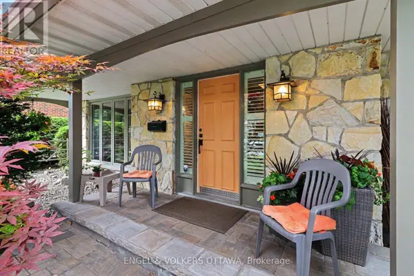 1941 NASKAPI DRIVE, Ottawa, ON K1J8L4