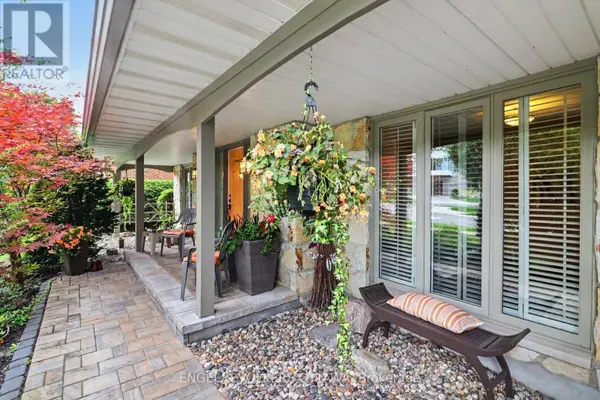 1941 NASKAPI DRIVE, Ottawa, ON K1J8L4