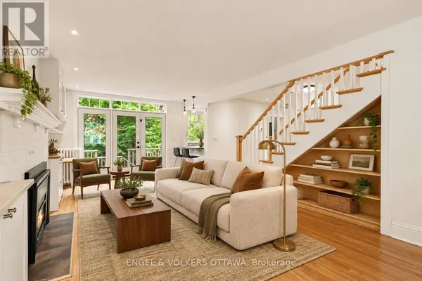 154 ACACIA AVENUE, Ottawa, ON K1M0R3