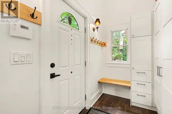 154 ACACIA AVENUE, Ottawa, ON K1M0R3