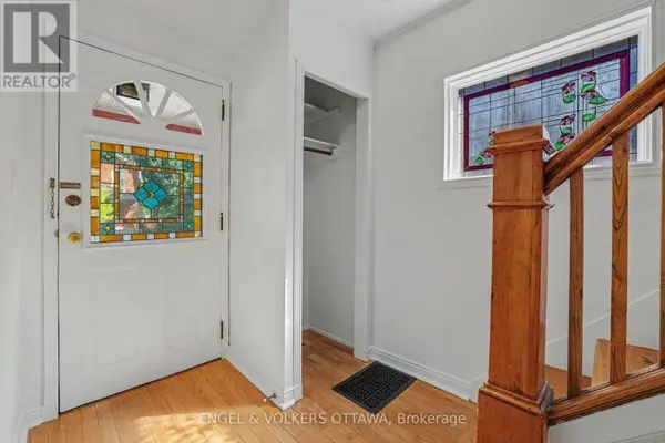 38 ROCKCLIFFE WAY, Ottawa, ON K1M1B5