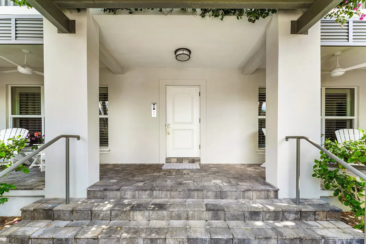 1025 Casuarina Road #4, Delray Beach, FL 33483