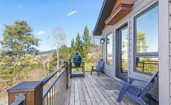 374 UPPER RIDGE Road, Alpine, WY 83128