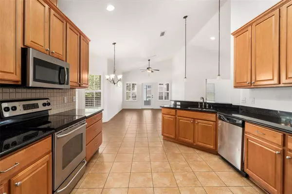 9984 NW 18TH RD, Gainesville, FL 32606