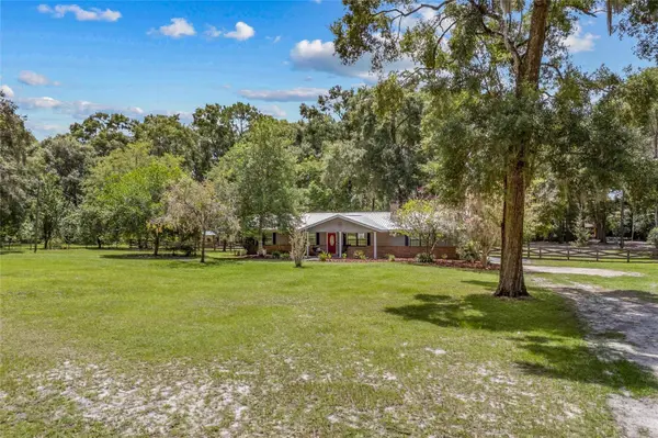 18831 SW 13TH AVE, Newberry, FL 32669