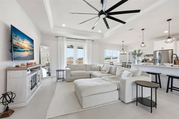 1922 SW 244 DR, Newberry, FL 32669