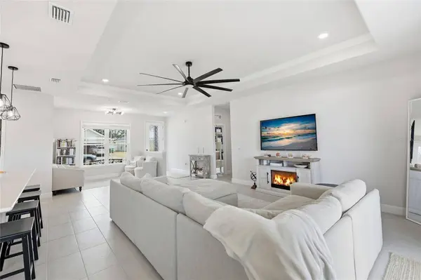 1922 SW 244 DR, Newberry, FL 32669