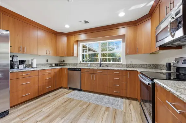 812 NW 36TH TER, Gainesville, FL 32605