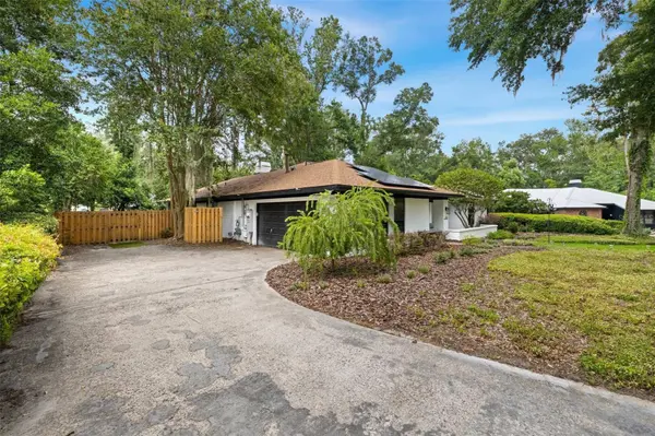 2322 NW 14TH PL, Gainesville, FL 32605