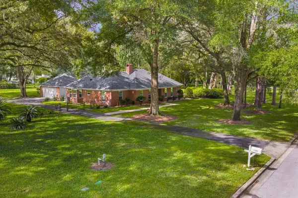 11207 NW 14TH AVE, Gainesville, FL 32606