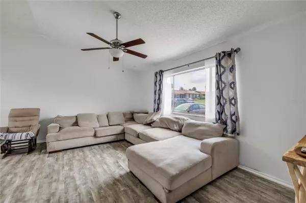 5325 BROKEN PINE CIR, Orlando, FL 32818