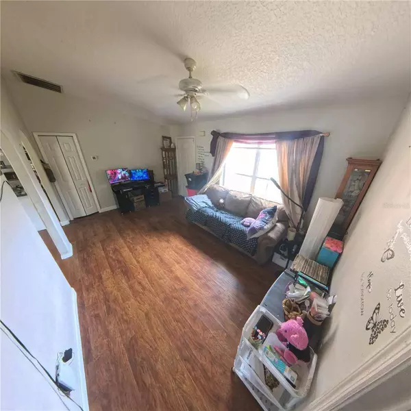 706 N RENNES CT, Kissimmee, FL 34759