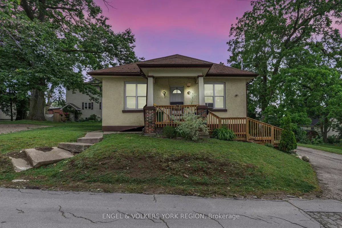 Barrie, ON L4M 3E3,23 Lount Street