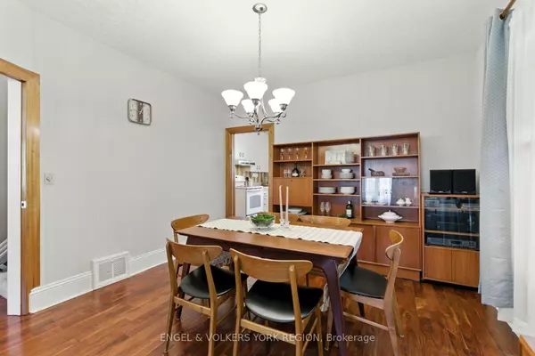 Hamilton, ON L8L 4R5,484 John Street North