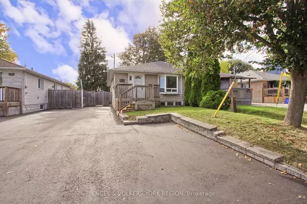 Newmarket, ON L3Y 2V7,106 Sheldon Avenue