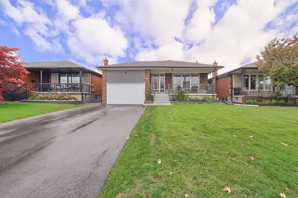 Toronto, ON M6L 1P1,234 Maple Leaf Drive