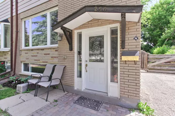 Newmarket, L3Y 2S6, CA,256 Penn Avenue