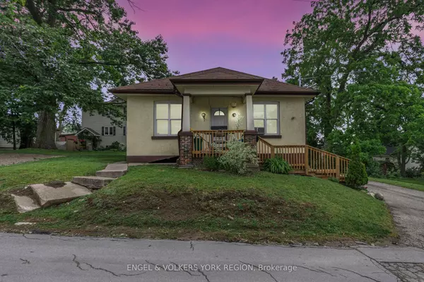 23 Lount Street, Barrie, ON L4M 3E3