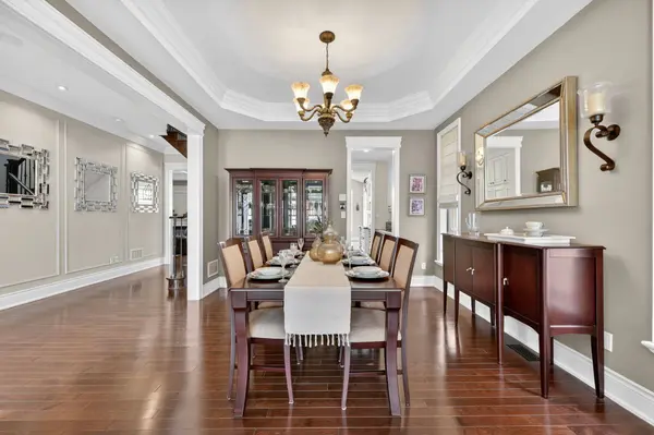 10 Silver Sterling CRES, Vaughan, ON L4H 4C5